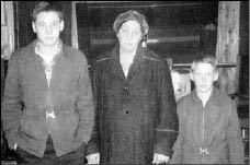 Zr. Hattie met haar twee zonen